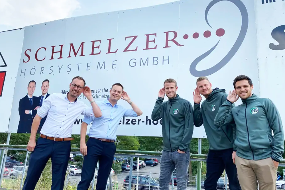 VFB Lübeck Fußballspieler mit Felix und Christoph Schmelzer VFB Lübeck Fußballspieler mit Felix und Christoph Schmelzer